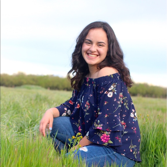 Meet your Posher, Mia - Picture 1 of 1